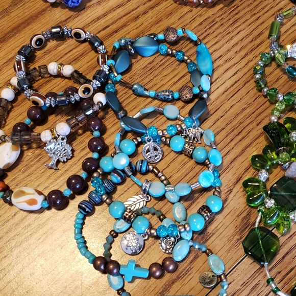 50 New beaded bracelets - Picture 6 of 6